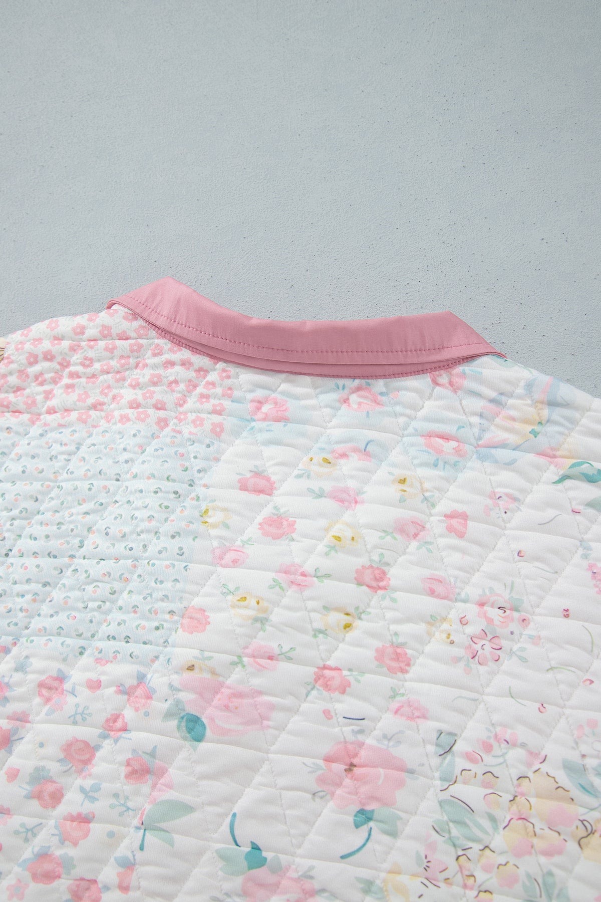Pink Floral Quilted V-Neck Plus Size Fake Pocket Sweatshirt